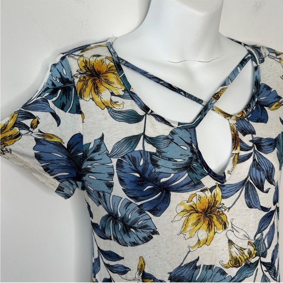 TWENTY SECOND Blue Floral Plant Criss Cross T-shirt Size Small - Picture 2 of 6